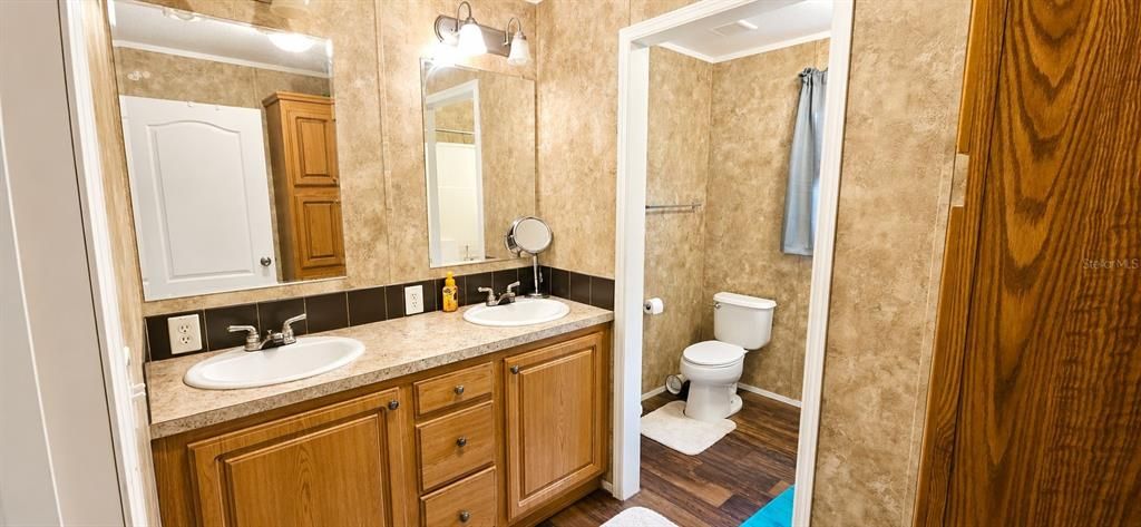 En Venta: $349,900 (3 camas, 2 baños, 1800 Pies cuadrados)