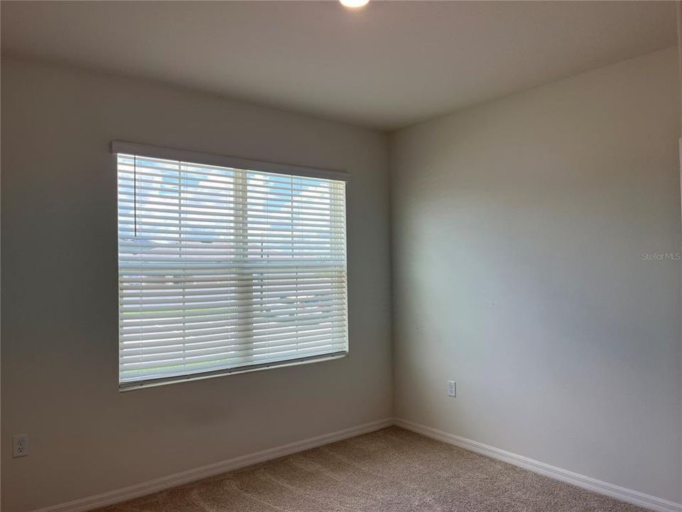 В аренду: $2,300 (3 спален, 2 ванн, 1706 Квадратных фут)