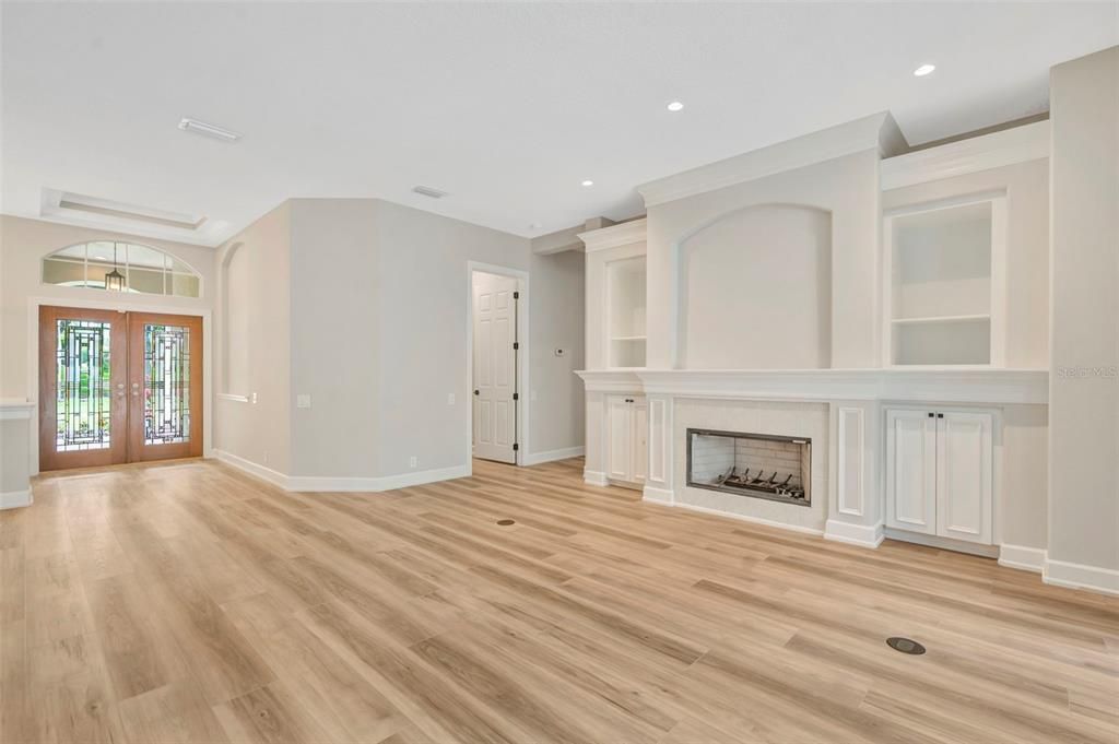 En Venta: $1,299,900 (5 camas, 3 baños, 3540 Pies cuadrados)