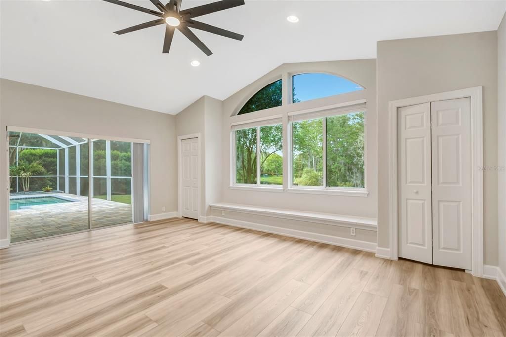 En Venta: $1,299,900 (5 camas, 3 baños, 3540 Pies cuadrados)