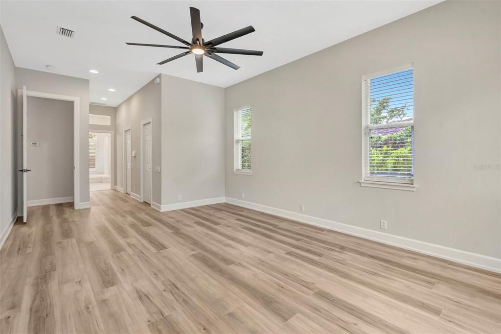 En Venta: $1,299,900 (5 camas, 3 baños, 3540 Pies cuadrados)