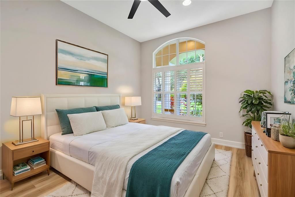 En Venta: $1,299,900 (5 camas, 3 baños, 3540 Pies cuadrados)