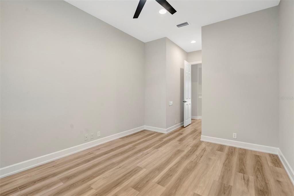 En Venta: $1,299,900 (5 camas, 3 baños, 3540 Pies cuadrados)