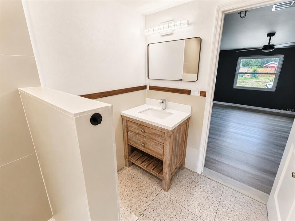 En Venta: $260,000 (4 camas, 2 baños, 1117 Pies cuadrados)
