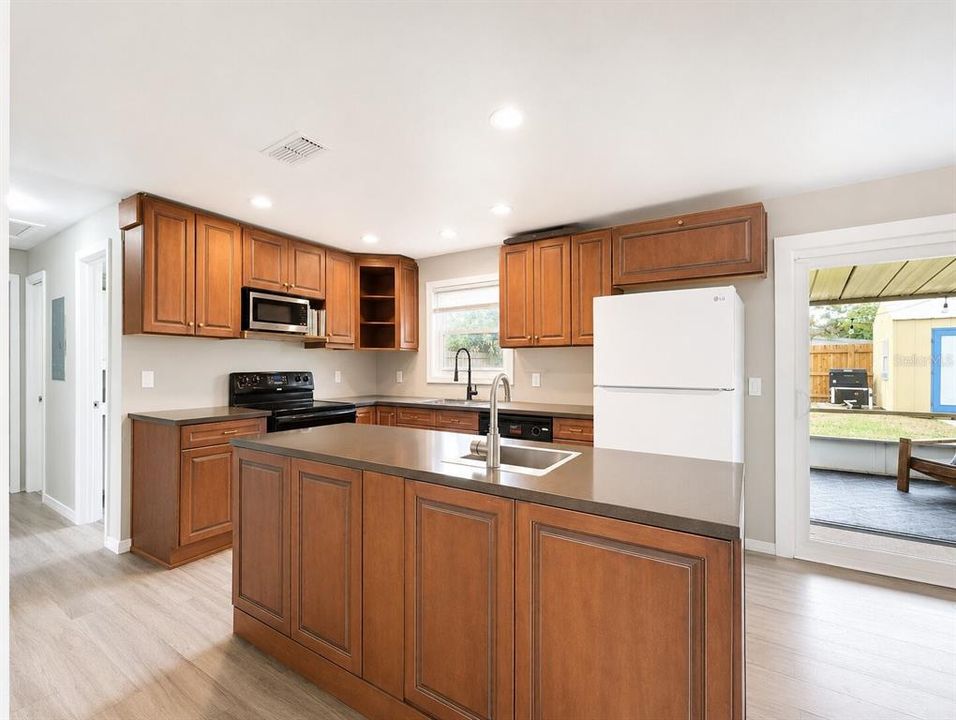 En Venta: $260,000 (4 camas, 2 baños, 1117 Pies cuadrados)