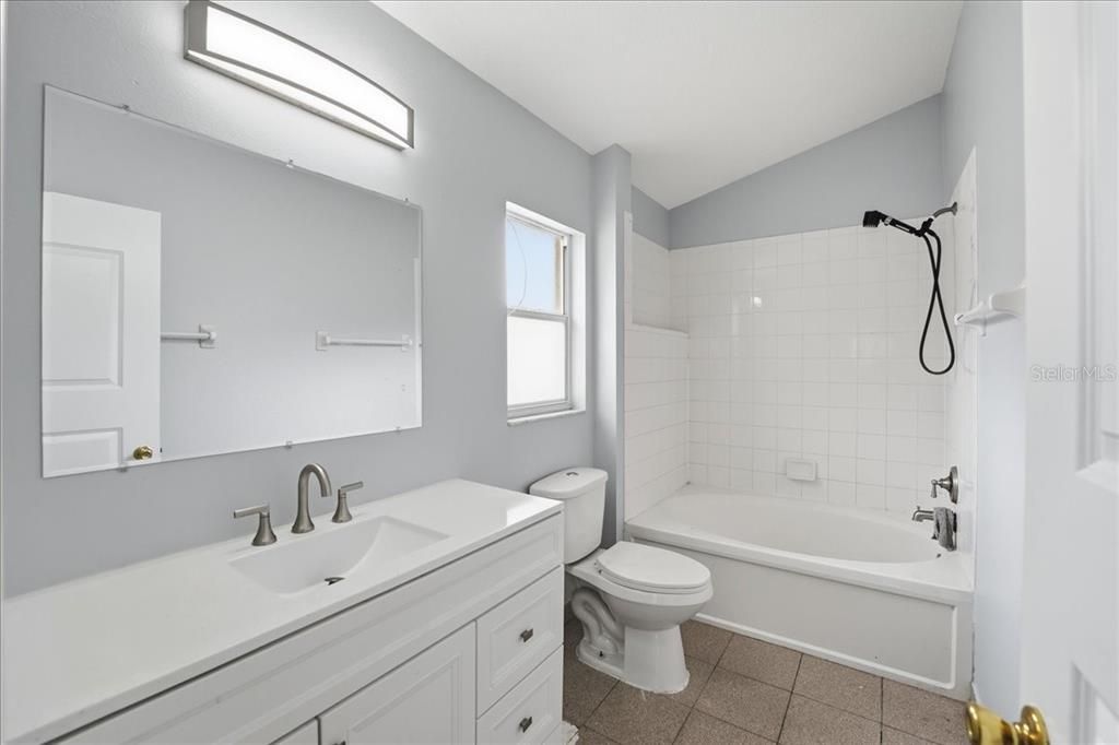 For Sale: $350,000 (3 beds, 2 baths, 1226 Square Feet)