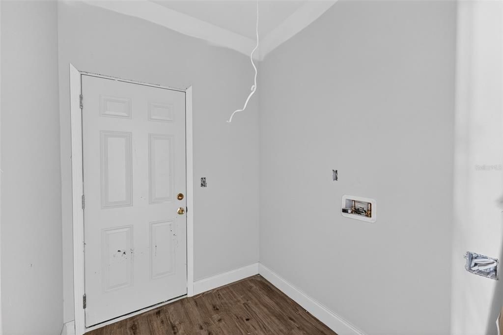For Sale: $174,900 (4 beds, 2 baths, 1636 Square Feet)