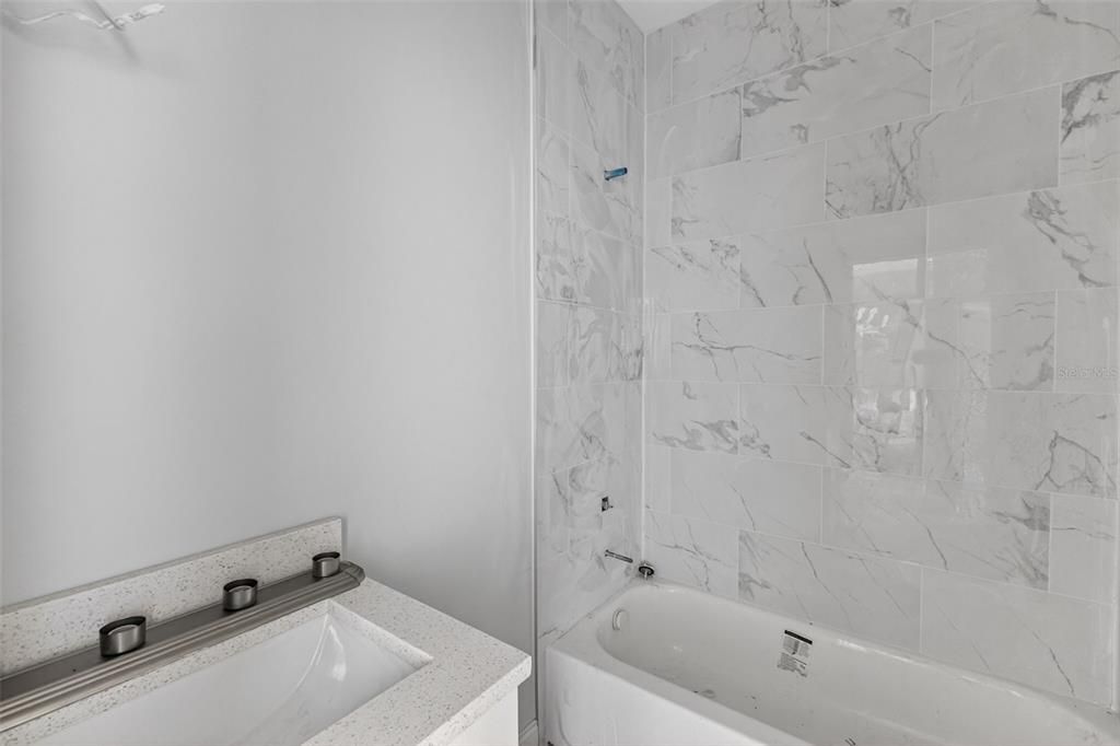 For Sale: $174,900 (4 beds, 2 baths, 1636 Square Feet)