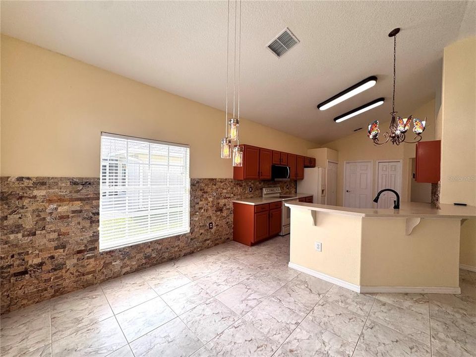 En Renta: $2,299 (2 camas, 2 baños, 1774 Pies cuadrados)