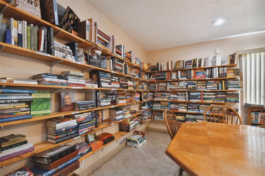 В аренду: $1,500 (2 спален, 1 ванн, 812 Квадратных фут)