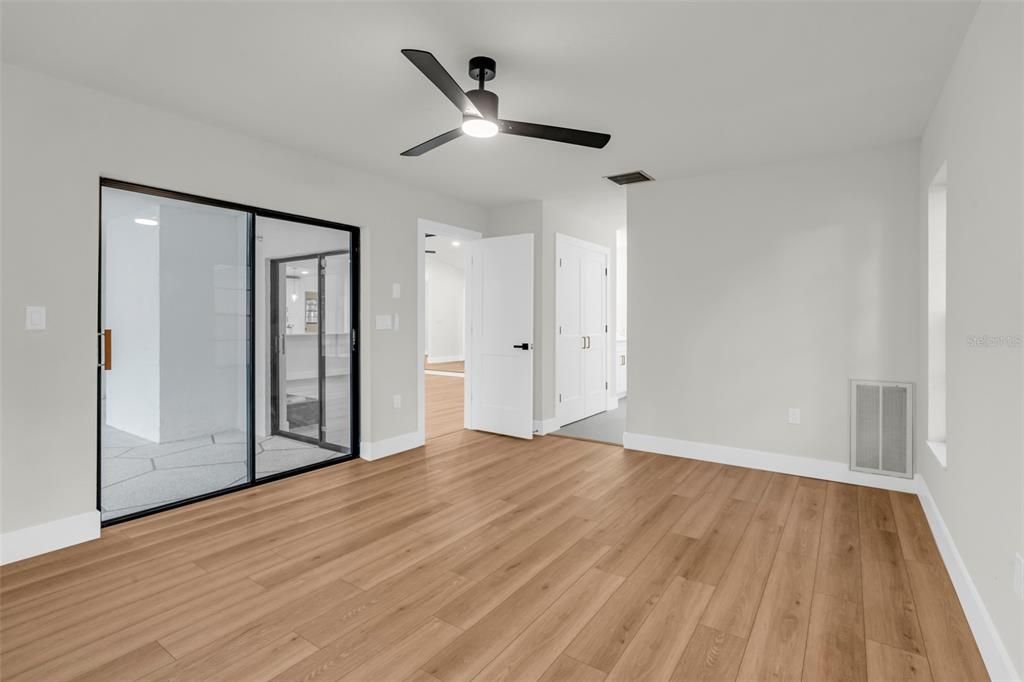 For Sale: $424,900 (3 beds, 3 baths, 1890 Square Feet)