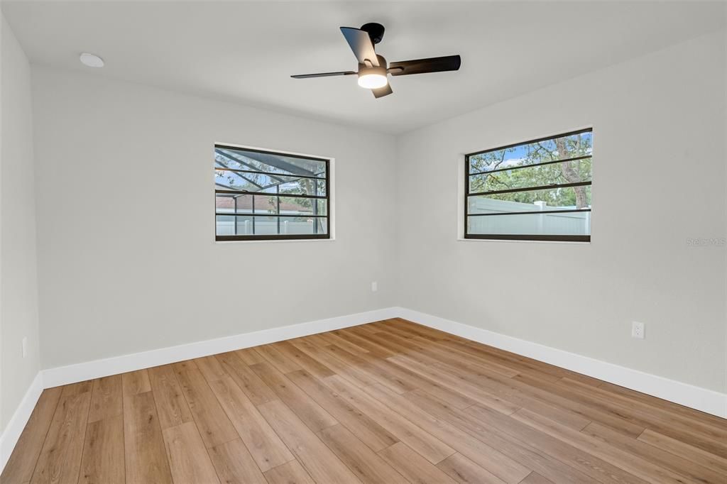 For Sale: $424,900 (3 beds, 3 baths, 1890 Square Feet)