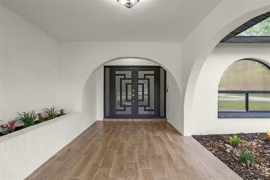 For Sale: $424,900 (3 beds, 3 baths, 1890 Square Feet)