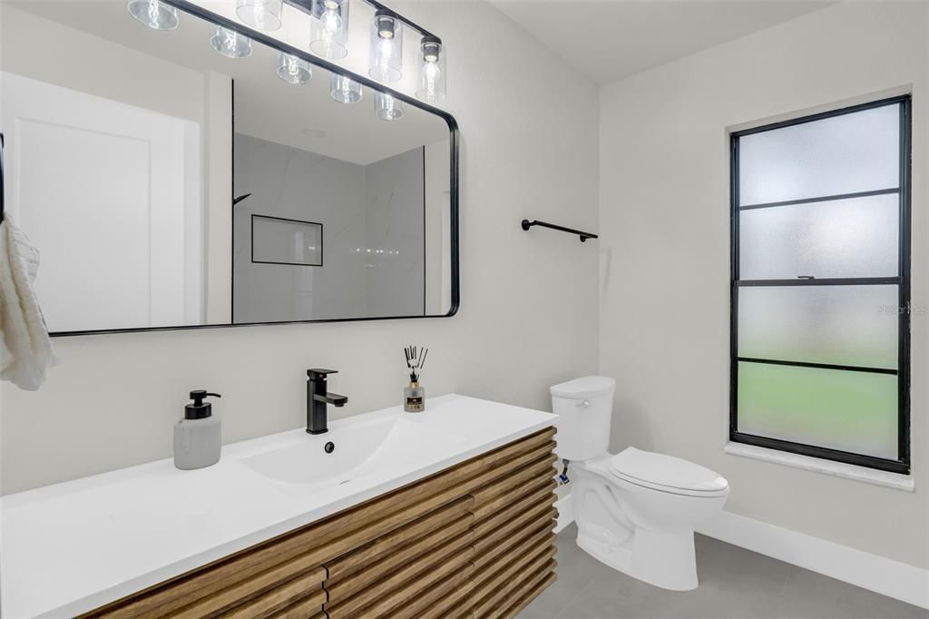 For Sale: $424,900 (3 beds, 3 baths, 1890 Square Feet)