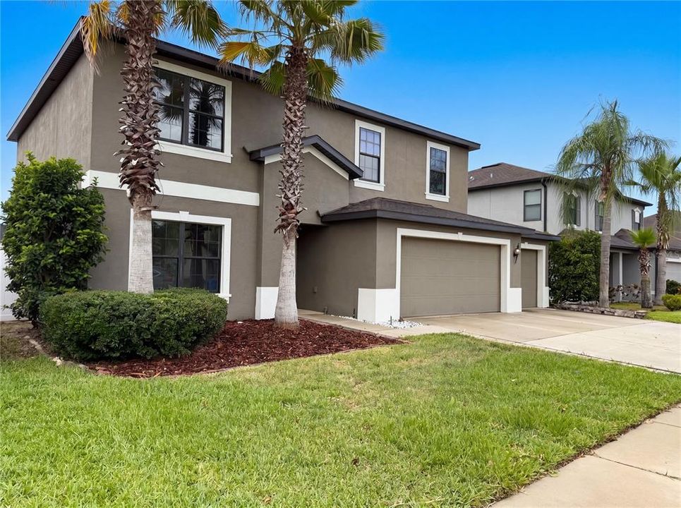 For Sale: $335,000 (3 beds, 2 baths, 2364 Square Feet)