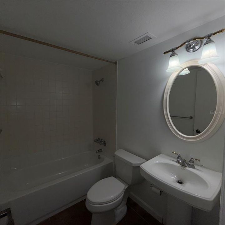 En Venta: $245,000 (2 camas, 2 baños, 1016 Pies cuadrados)