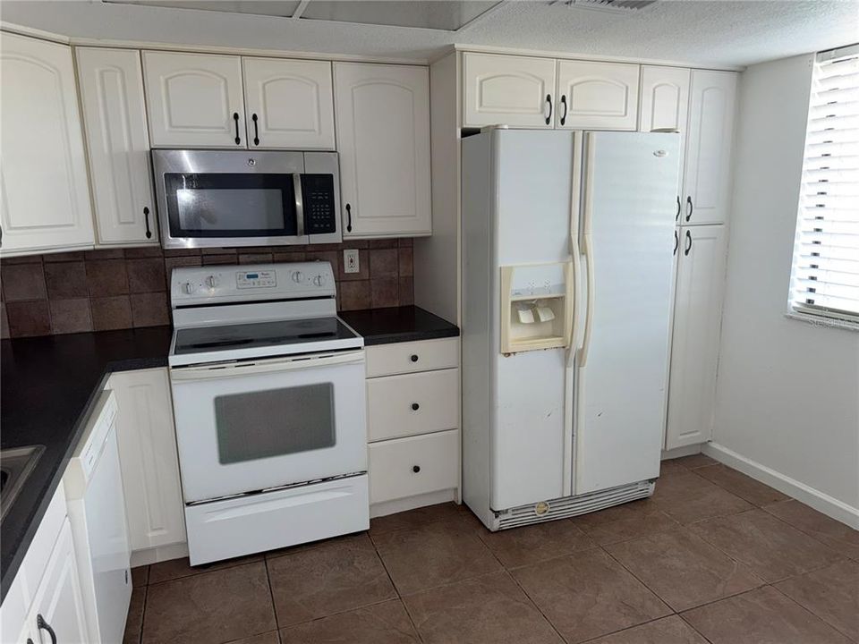 En Venta: $245,000 (2 camas, 2 baños, 1016 Pies cuadrados)