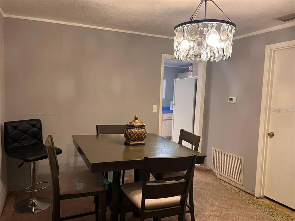 For Sale: $141,000 (3 beds, 1 baths, 1104 Square Feet)