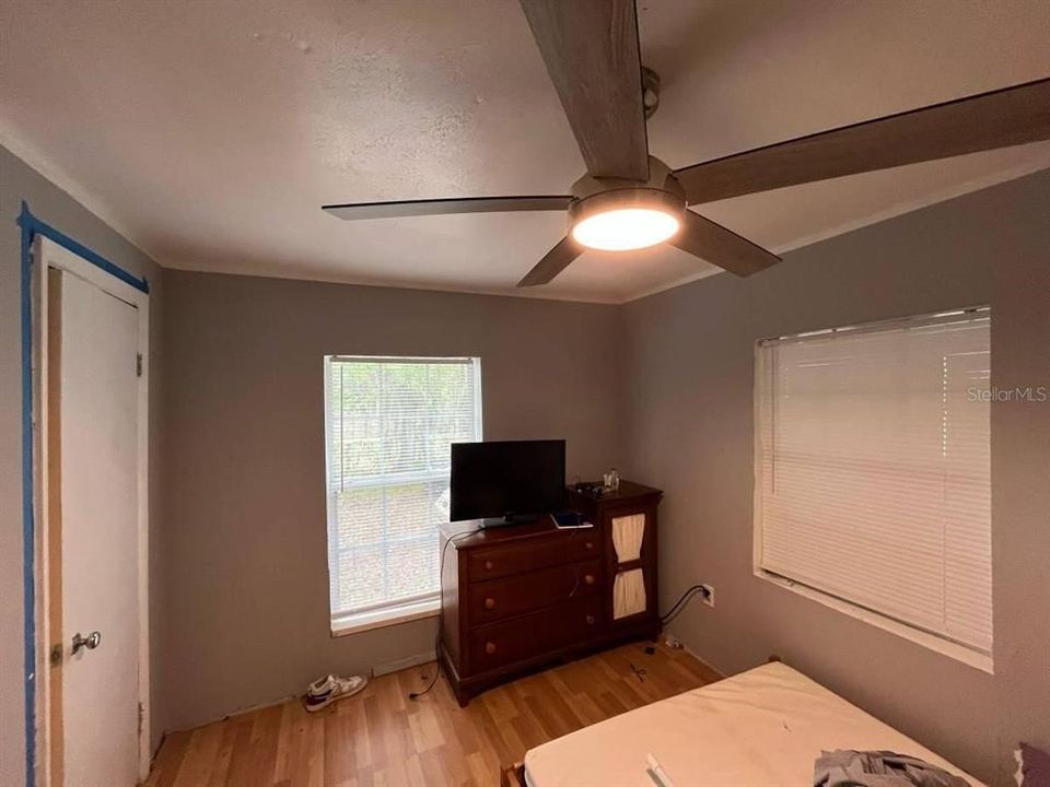 For Sale: $141,000 (3 beds, 1 baths, 1104 Square Feet)