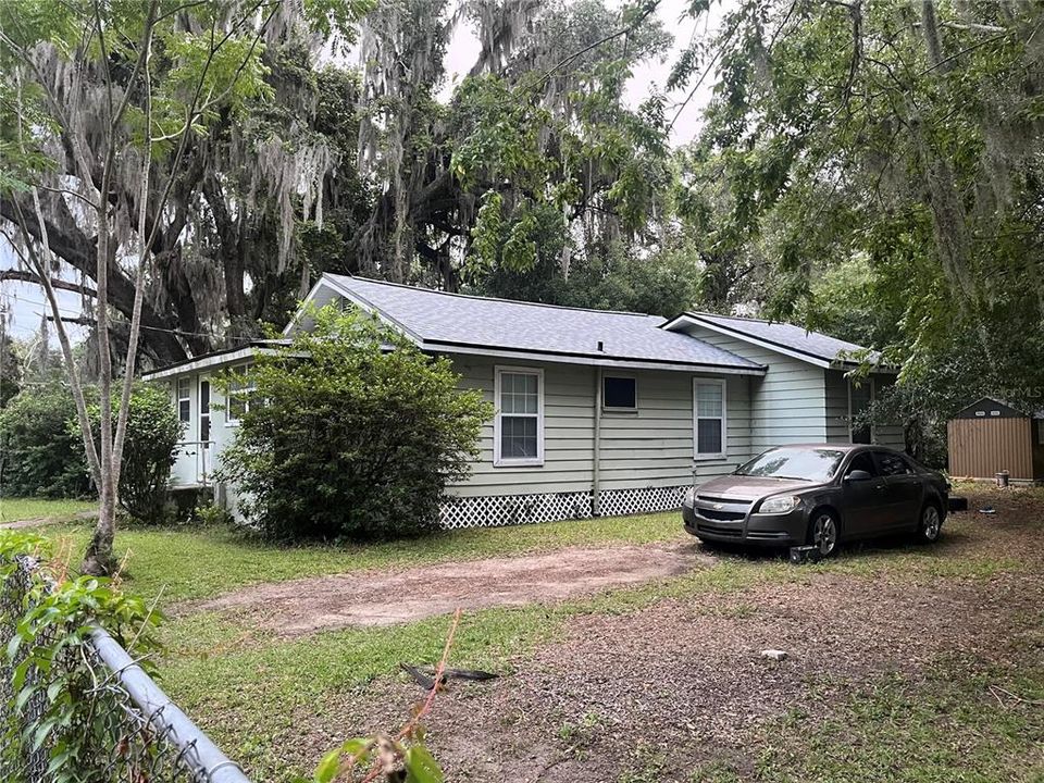 For Sale: $141,000 (3 beds, 1 baths, 1104 Square Feet)