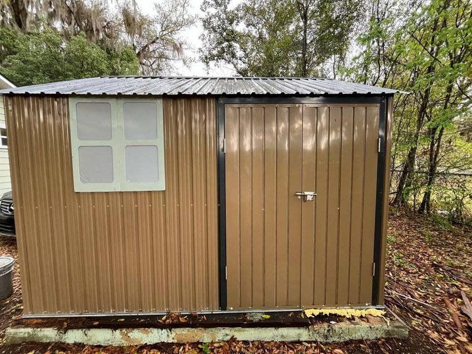 For Sale: $141,000 (3 beds, 1 baths, 1104 Square Feet)
