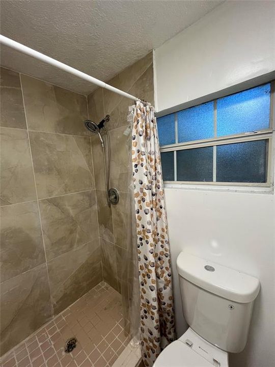For Sale: $141,000 (3 beds, 1 baths, 1104 Square Feet)