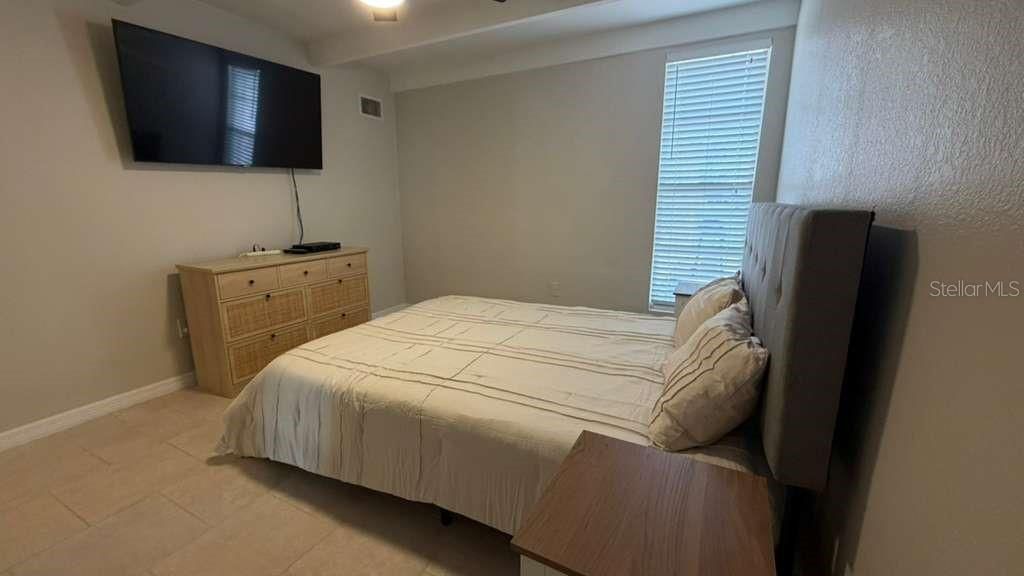 На продажу: $160,000 (2 спален, 2 ванн, 860 Квадратных фут)