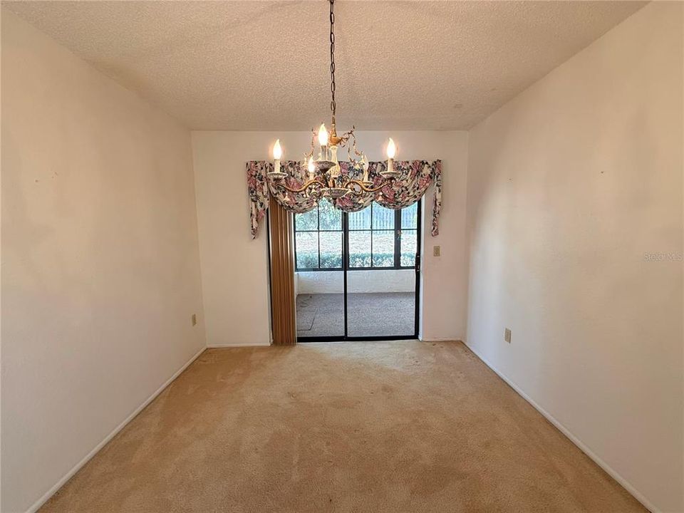 Active With Contract: $214,000 (2 beds, 2 baths, 1468 Square Feet)