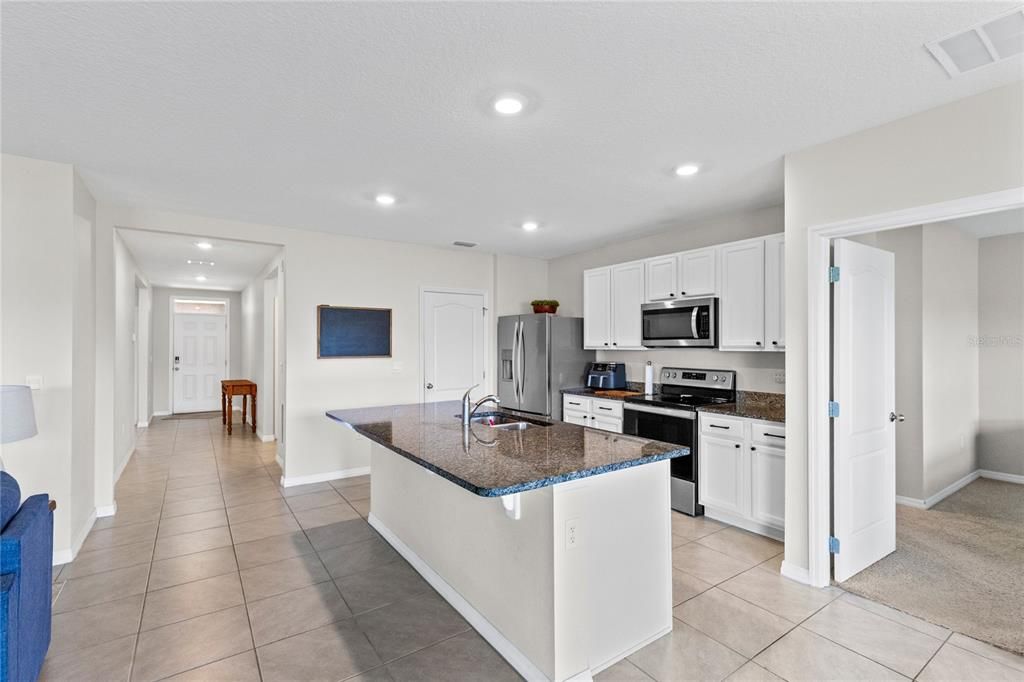 En Venta: $379,900 (3 camas, 2 baños, 1651 Pies cuadrados)