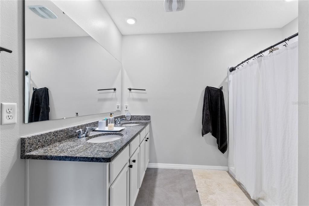 En Venta: $379,900 (3 camas, 2 baños, 1651 Pies cuadrados)