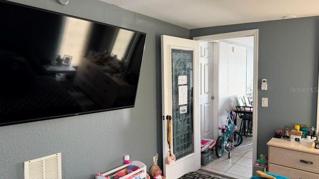 For Sale: $170,000 (3 beds, 2 baths, 492 Square Feet)