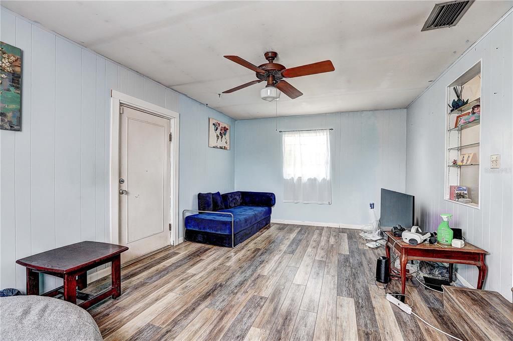 For Sale: $249,990 (3 beds, 1 baths, 1440 Square Feet)