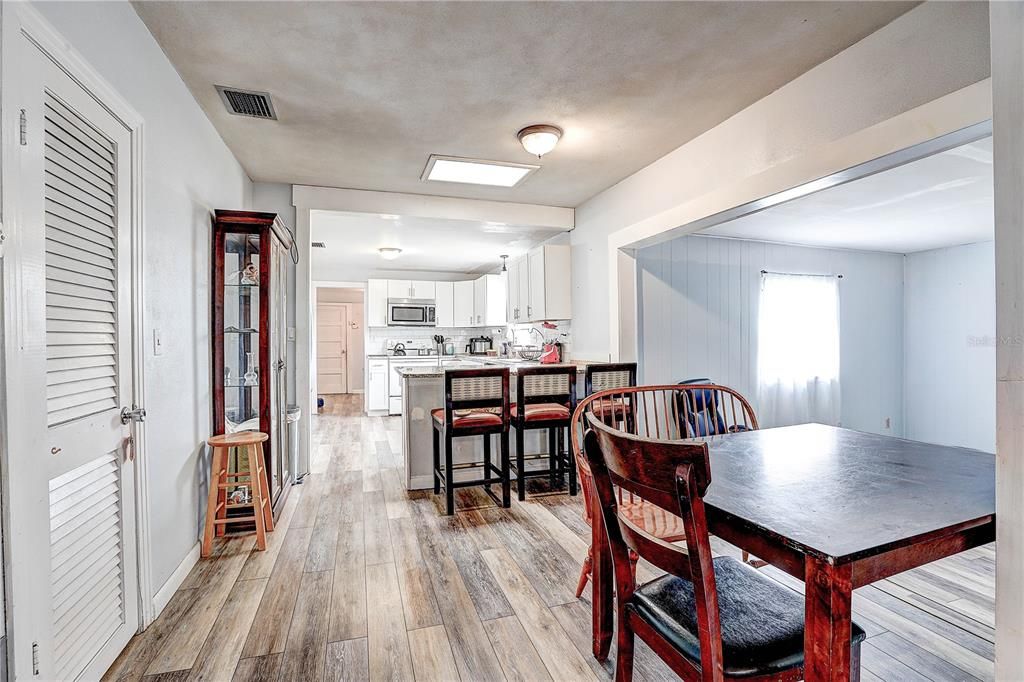 For Sale: $249,990 (3 beds, 1 baths, 1440 Square Feet)