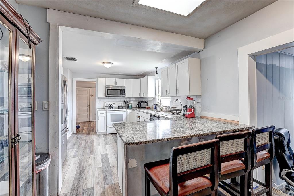 For Sale: $249,990 (3 beds, 1 baths, 1440 Square Feet)