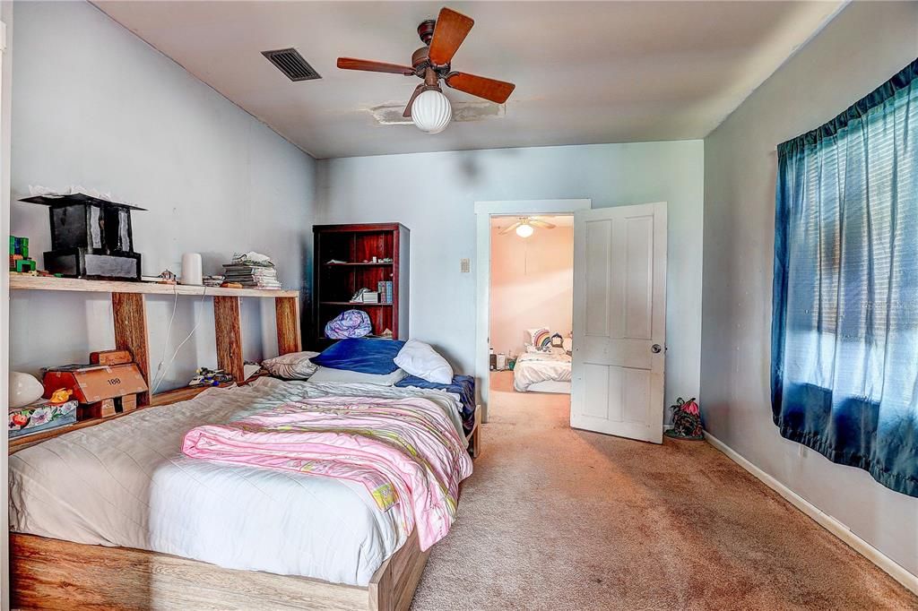 For Sale: $249,990 (3 beds, 1 baths, 1440 Square Feet)