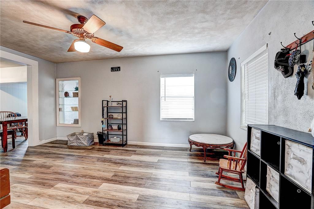 For Sale: $249,990 (3 beds, 1 baths, 1440 Square Feet)