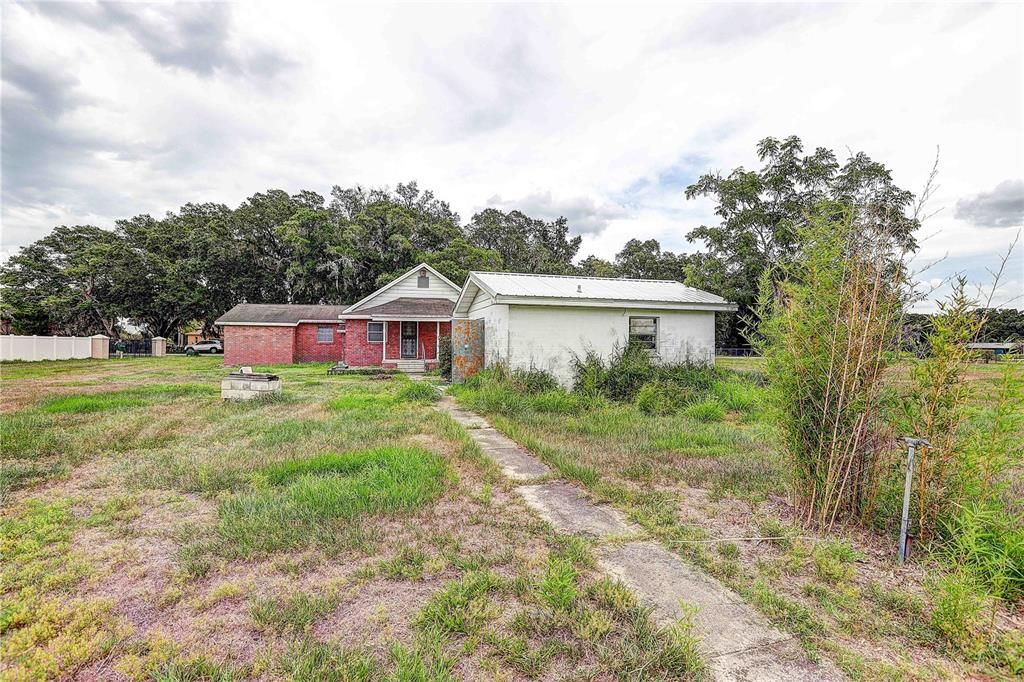 For Sale: $249,990 (3 beds, 1 baths, 1440 Square Feet)