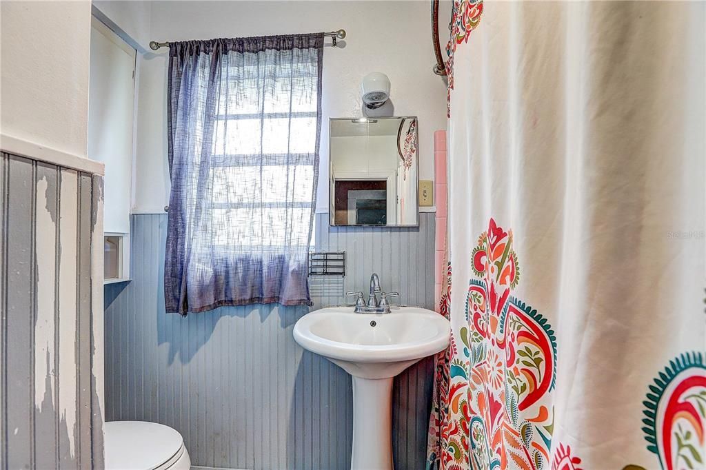 For Sale: $249,990 (3 beds, 1 baths, 1440 Square Feet)