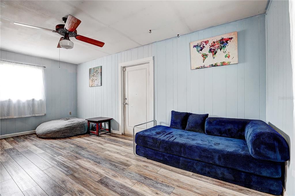 For Sale: $249,990 (3 beds, 1 baths, 1440 Square Feet)