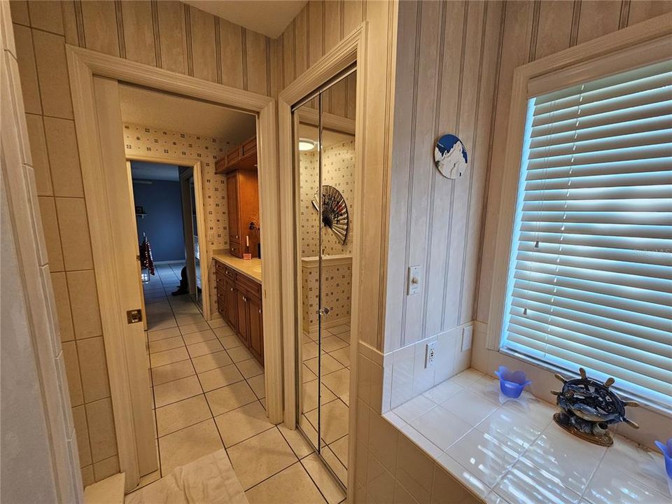 For Sale: $549,000 (4 beds, 2 baths, 2861 Square Feet)