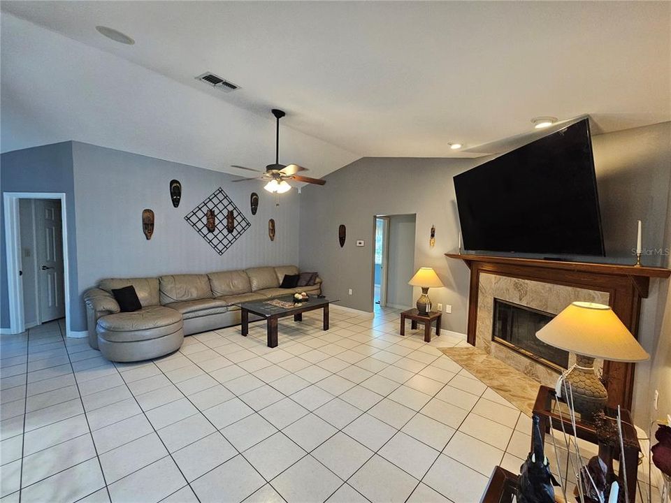 For Sale: $549,000 (4 beds, 2 baths, 2861 Square Feet)