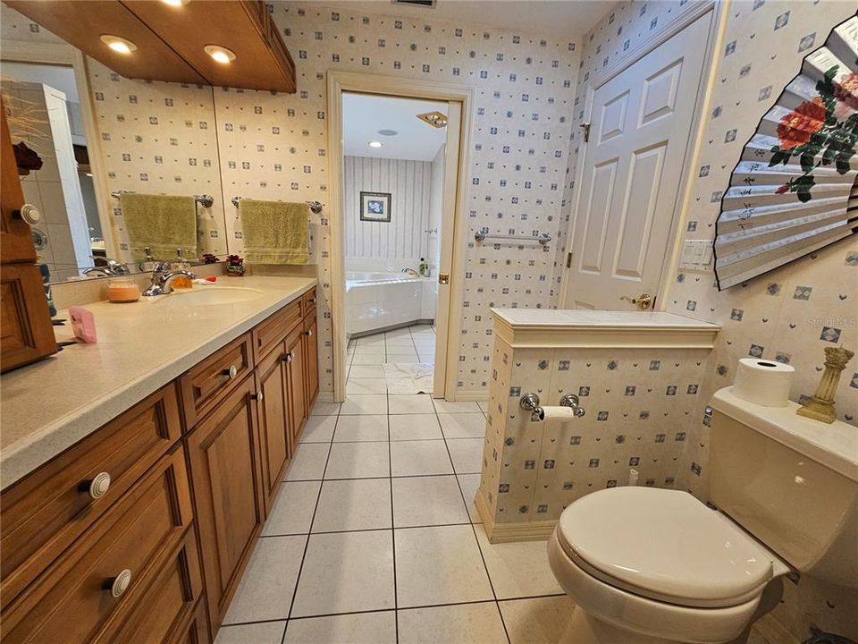 For Sale: $549,000 (4 beds, 2 baths, 2861 Square Feet)