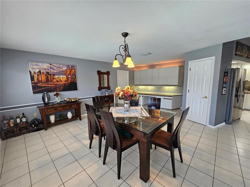 For Sale: $549,000 (4 beds, 2 baths, 2861 Square Feet)