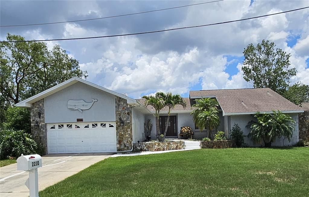 For Sale: $549,000 (4 beds, 2 baths, 2861 Square Feet)