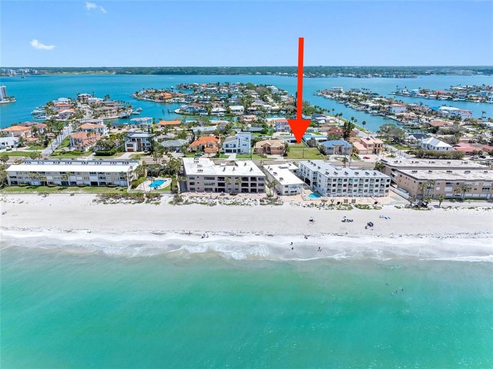 For Sale: $800,000 (0.20 acres)