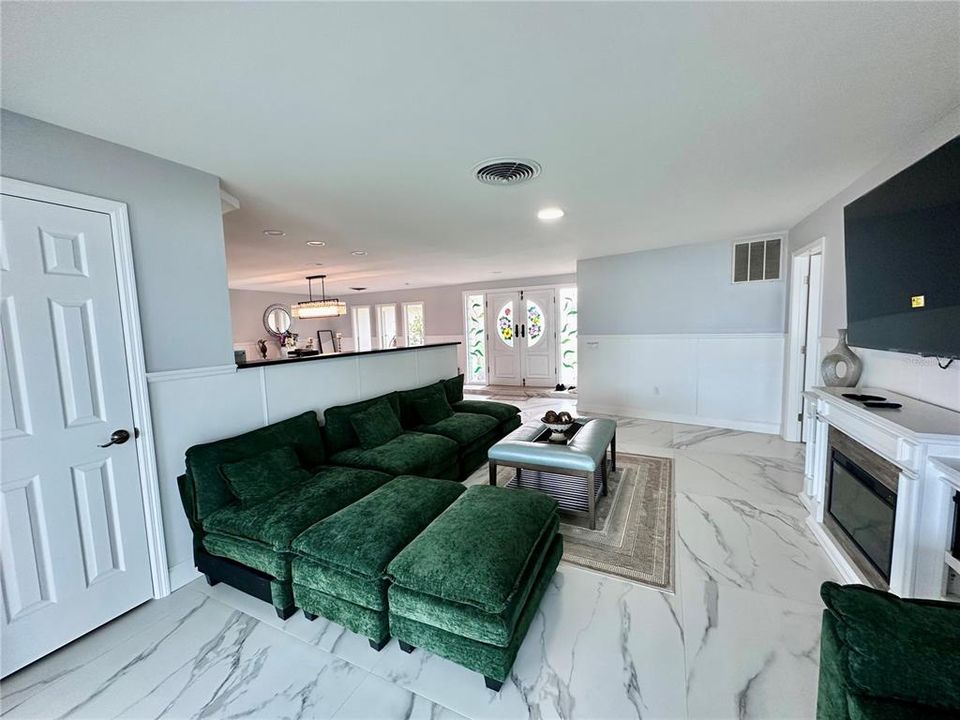 For Rent: $4,500 (4 beds, 3 baths, 2798 Square Feet)