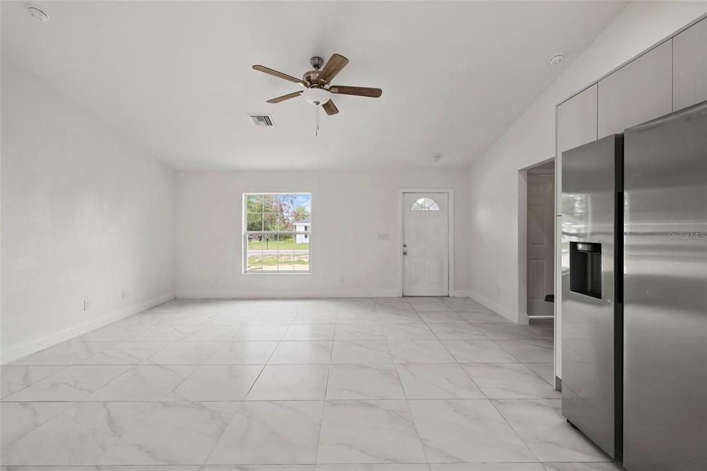 En Venta: $229,000 (3 camas, 2 baños, 1160 Pies cuadrados)