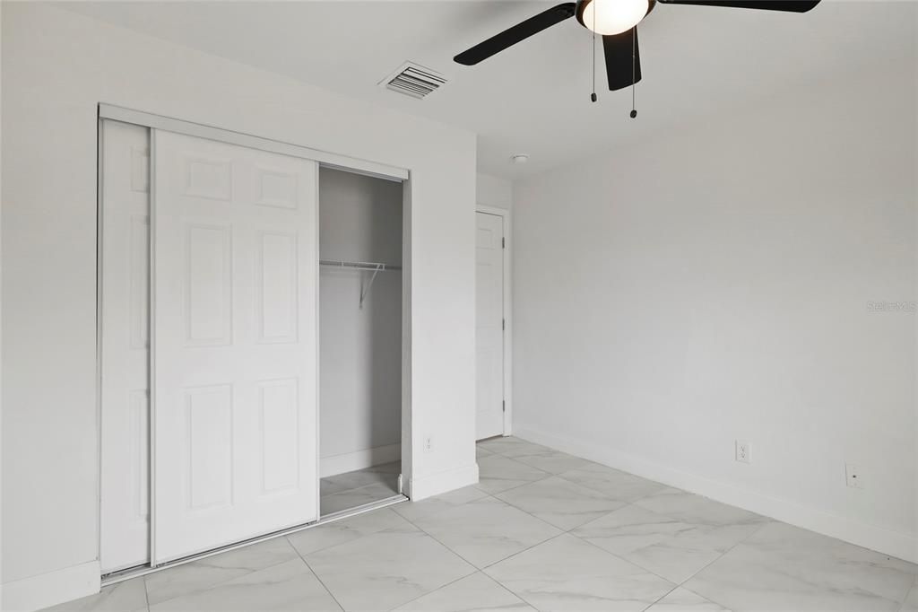 En Venta: $229,000 (3 camas, 2 baños, 1160 Pies cuadrados)
