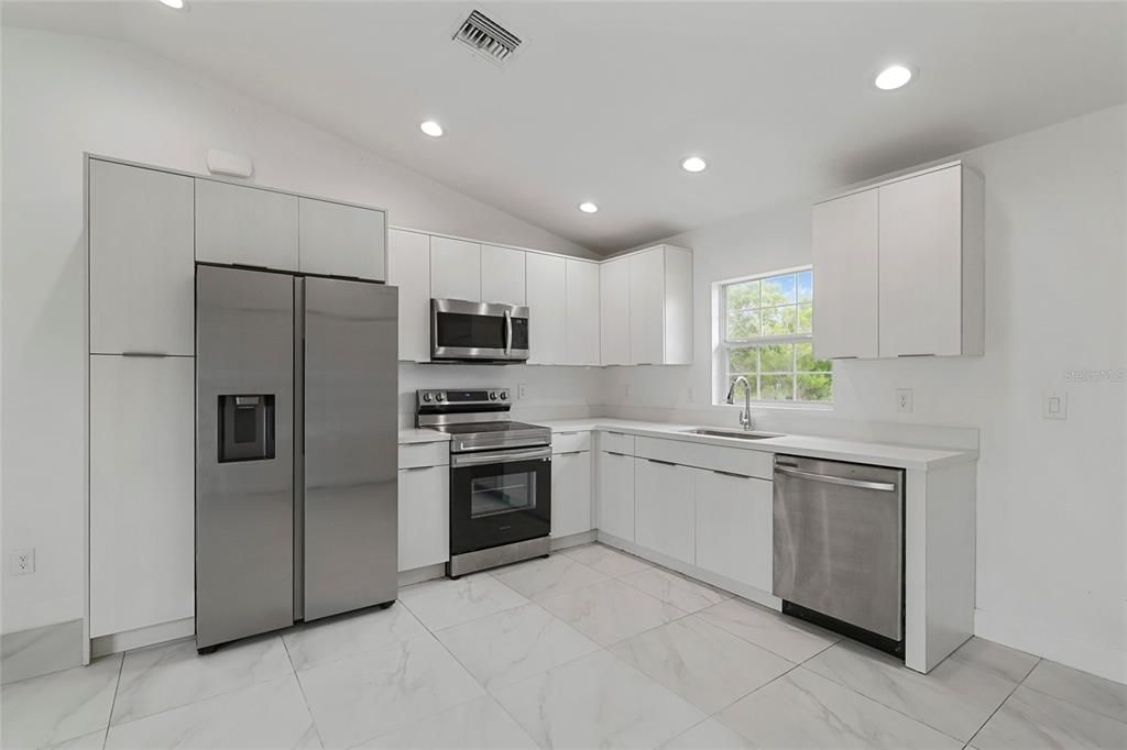 En Venta: $229,000 (3 camas, 2 baños, 1160 Pies cuadrados)