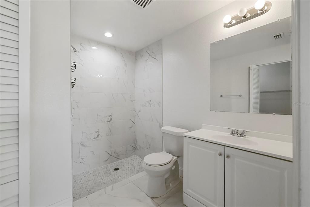 En Venta: $229,000 (3 camas, 2 baños, 1160 Pies cuadrados)